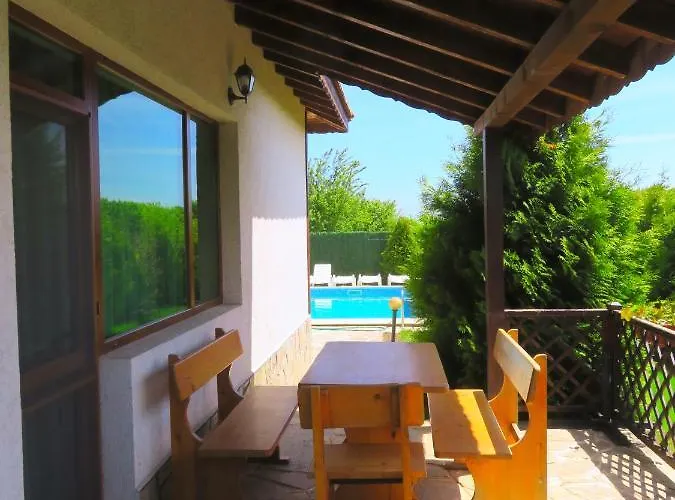 ヴィラ едем - Edem - Bolata Area