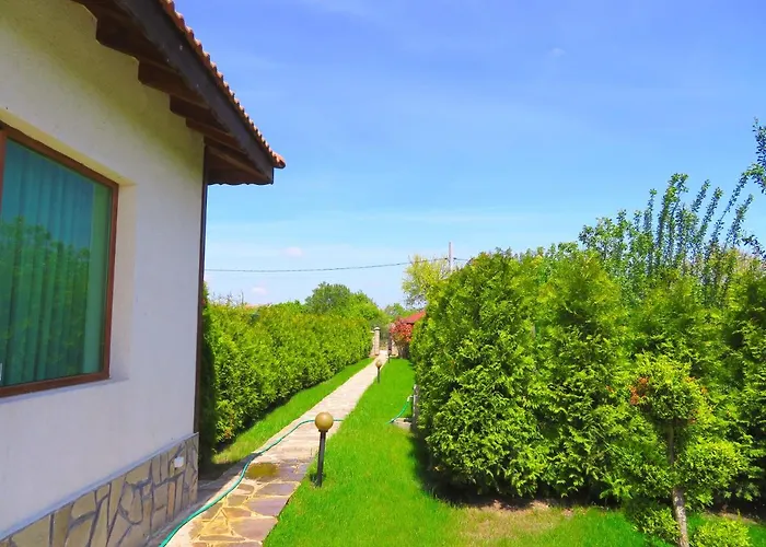 ヴィラ едем - Edem - Bolata Area *